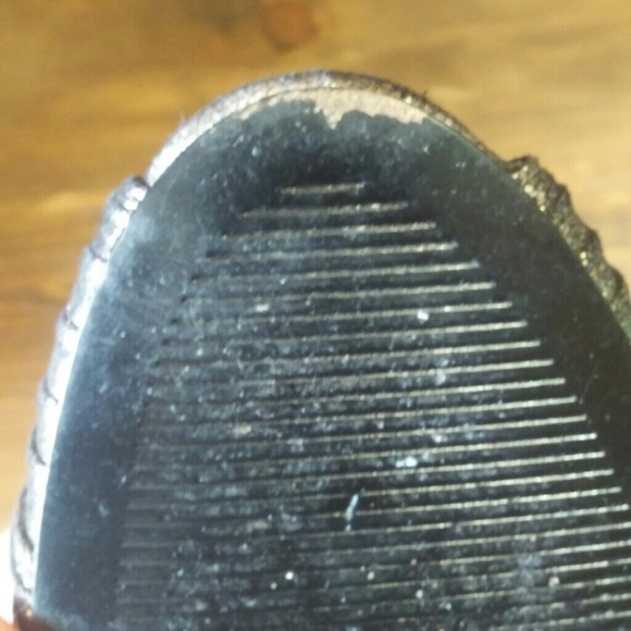 Metallic Gunmetal Gray Heels - size 8 - Picture 7 of 8